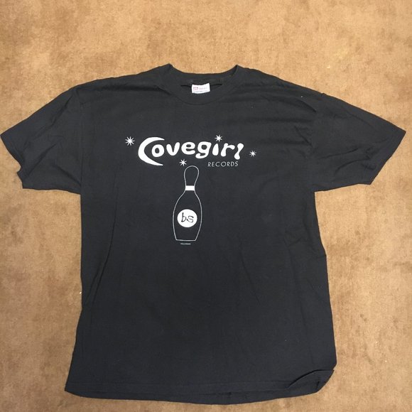 Hanes Tops - Covegirl tshirt